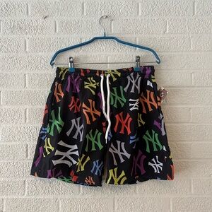 Vintage NY Yankees shorts